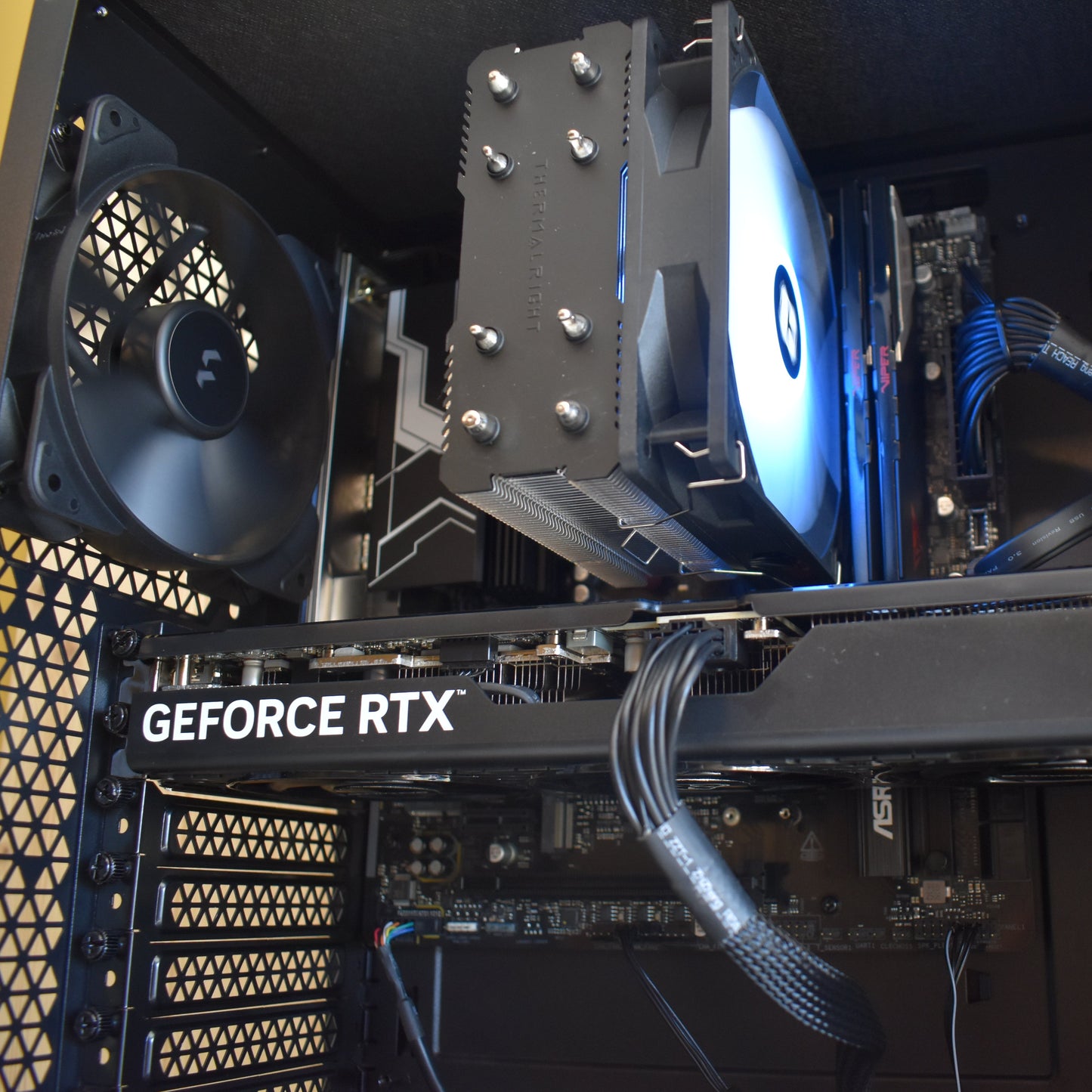 Fractal Design Pop Air Black TG Clear Tint