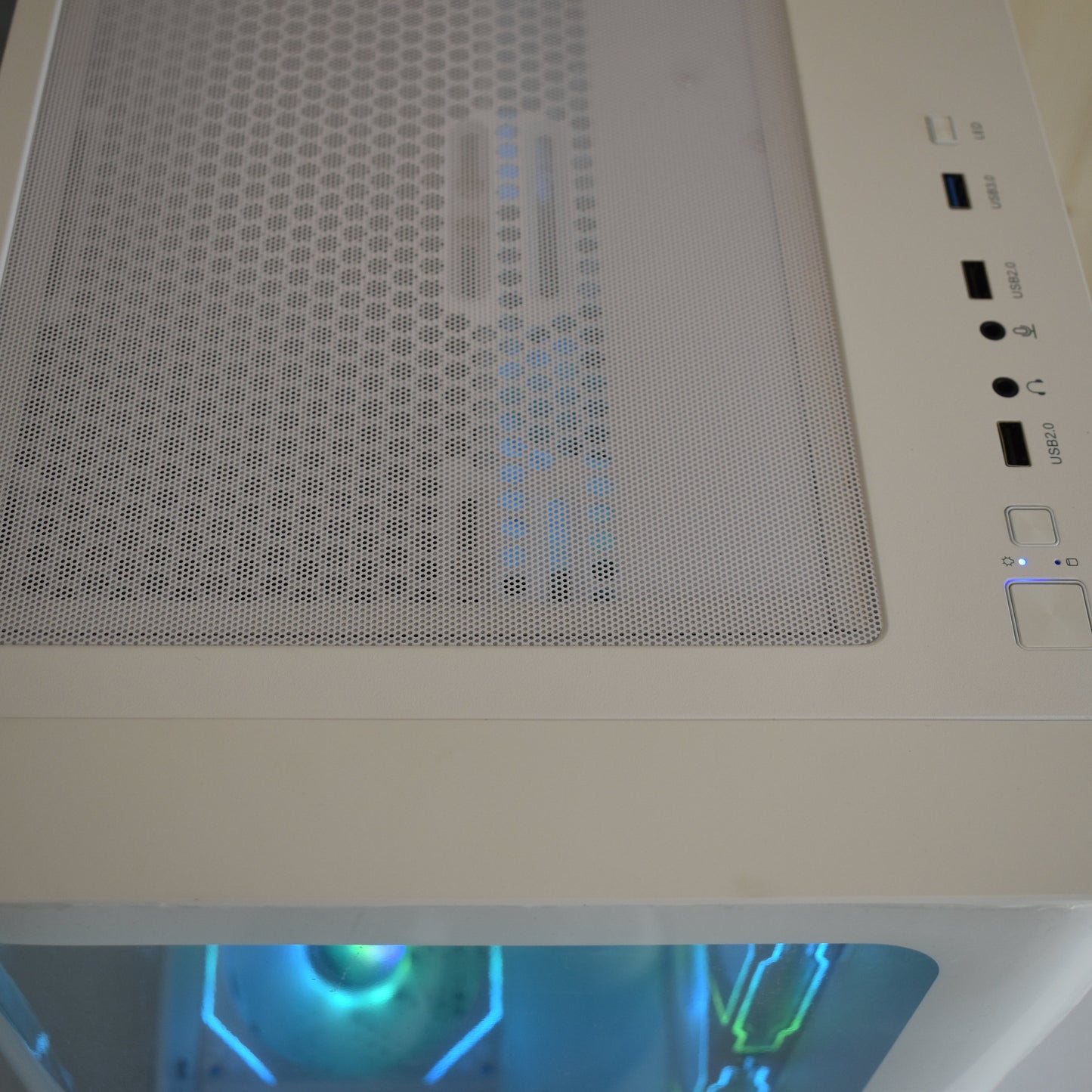 Xigmatek Pano Blanc (7 ventilateurs ARGB avec modes d'éclairages avec télécommande)