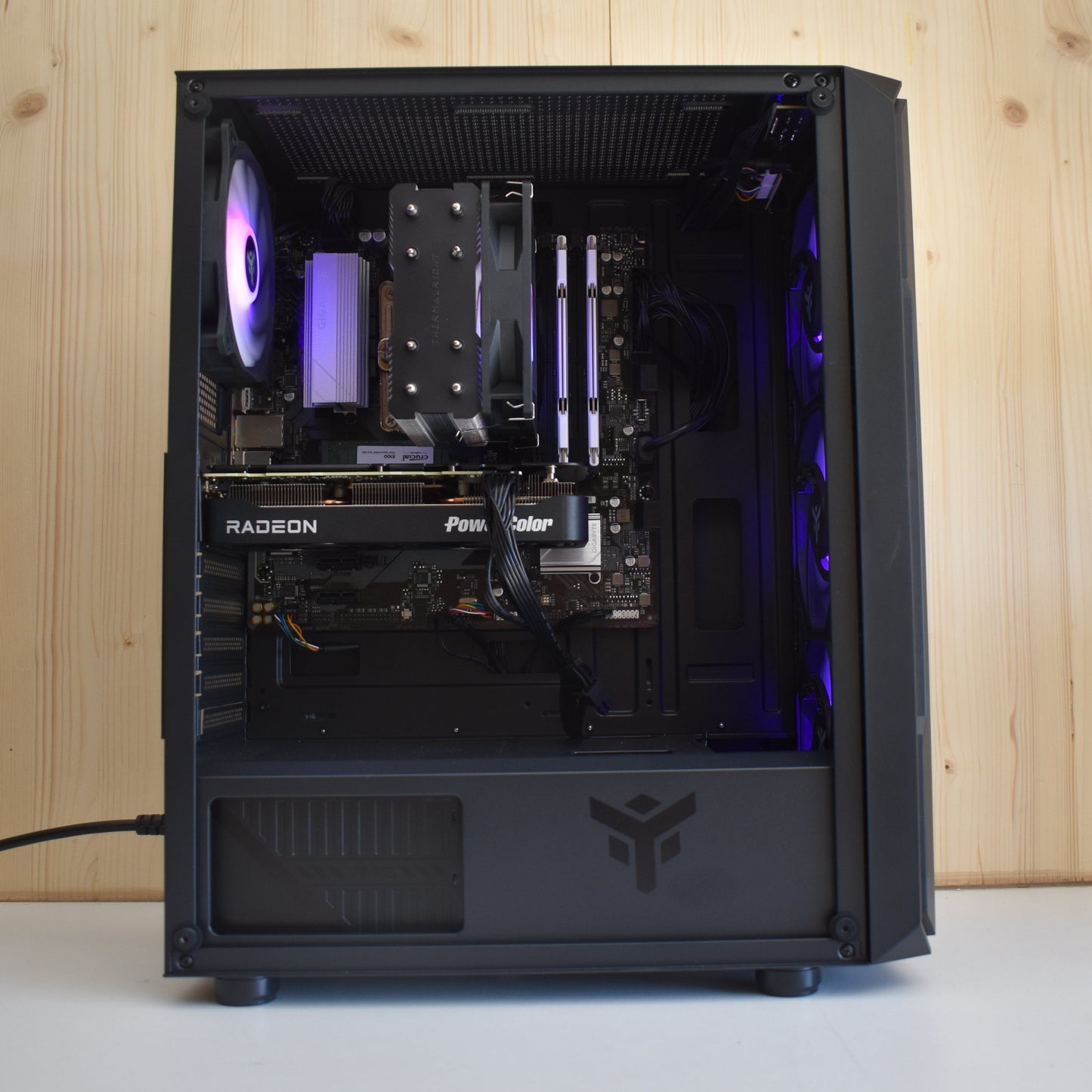 Radiance PC RX 9060 XT 16 Go - I5 14400F
