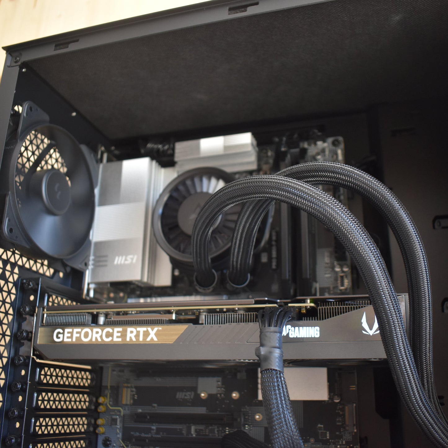 Radiance Custom RTX 5070 TI - Ryzen 7 9800X3D
