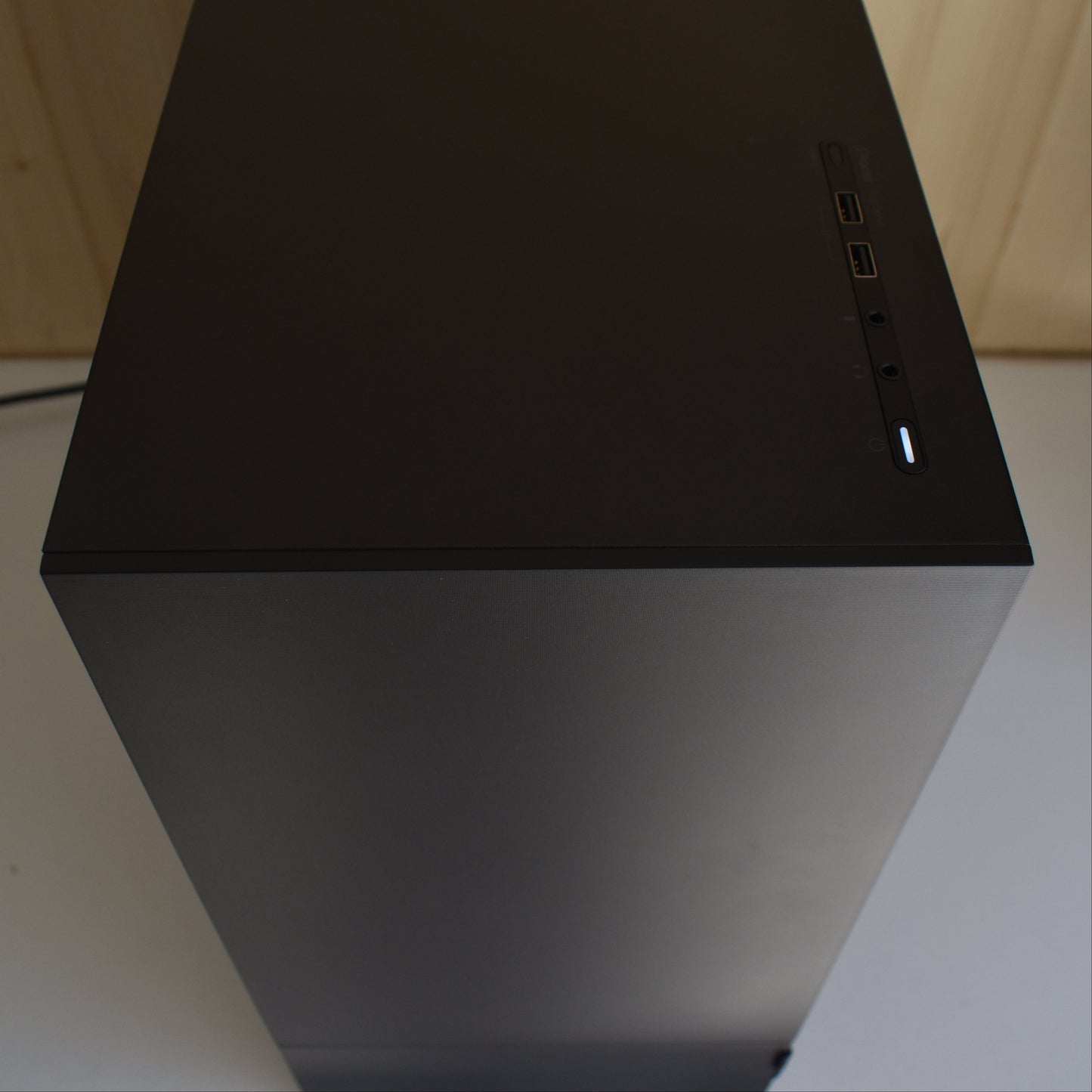 Radiance Custom RTX 5070 TI - Ryzen 7 9800X3D
