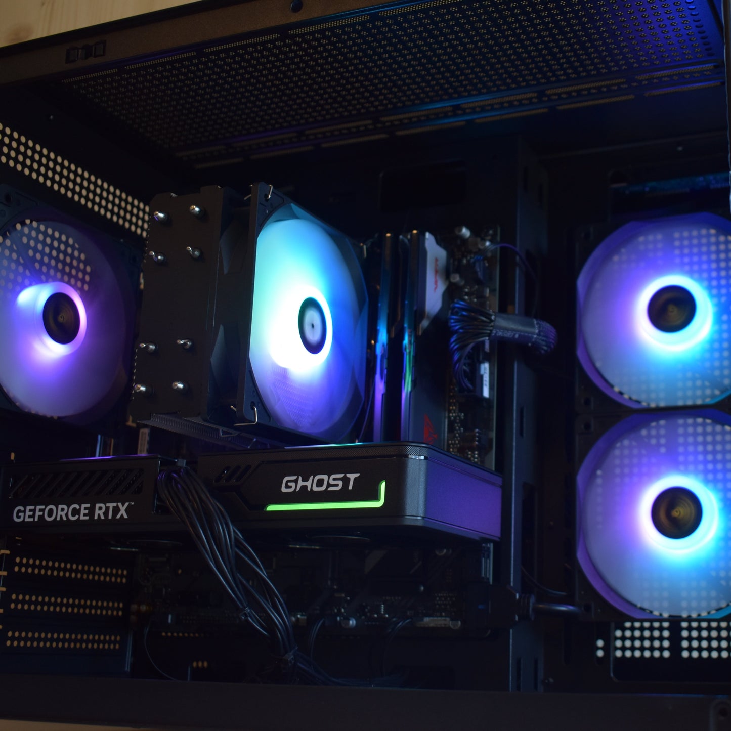 Radiance PC RTX 5060 Ti - Ryzen 7 9700X