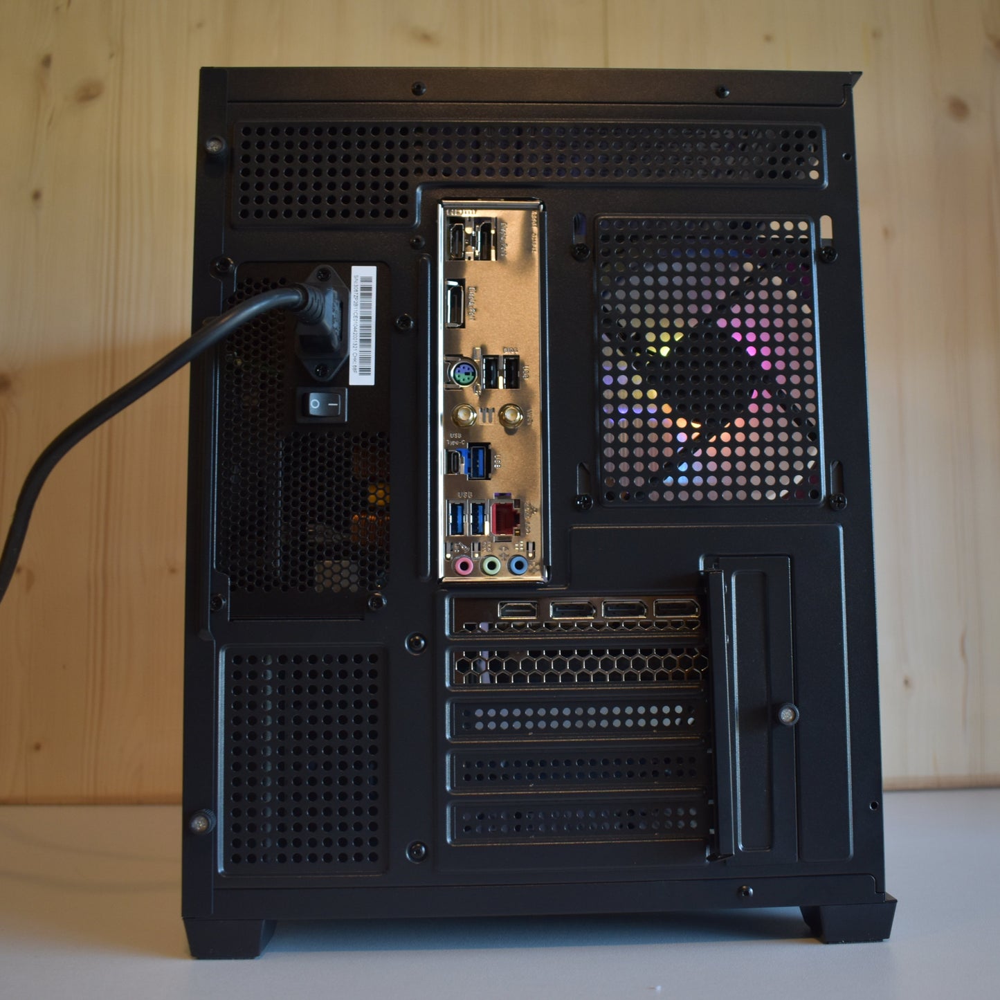 Radiance PC RTX 5060 Ti - Ryzen 7 9700X