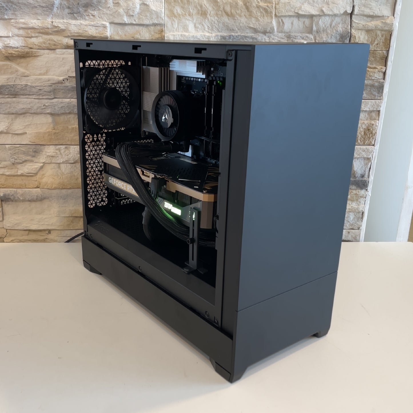 Radiance Custom RTX 5070 TI - Ryzen 7 9800X3D