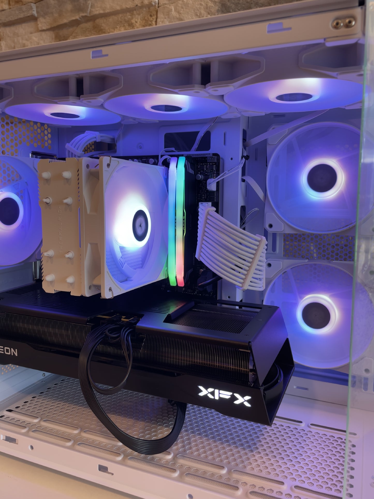 Radiance Custom RX 9070 - Ryzen 5 7500F