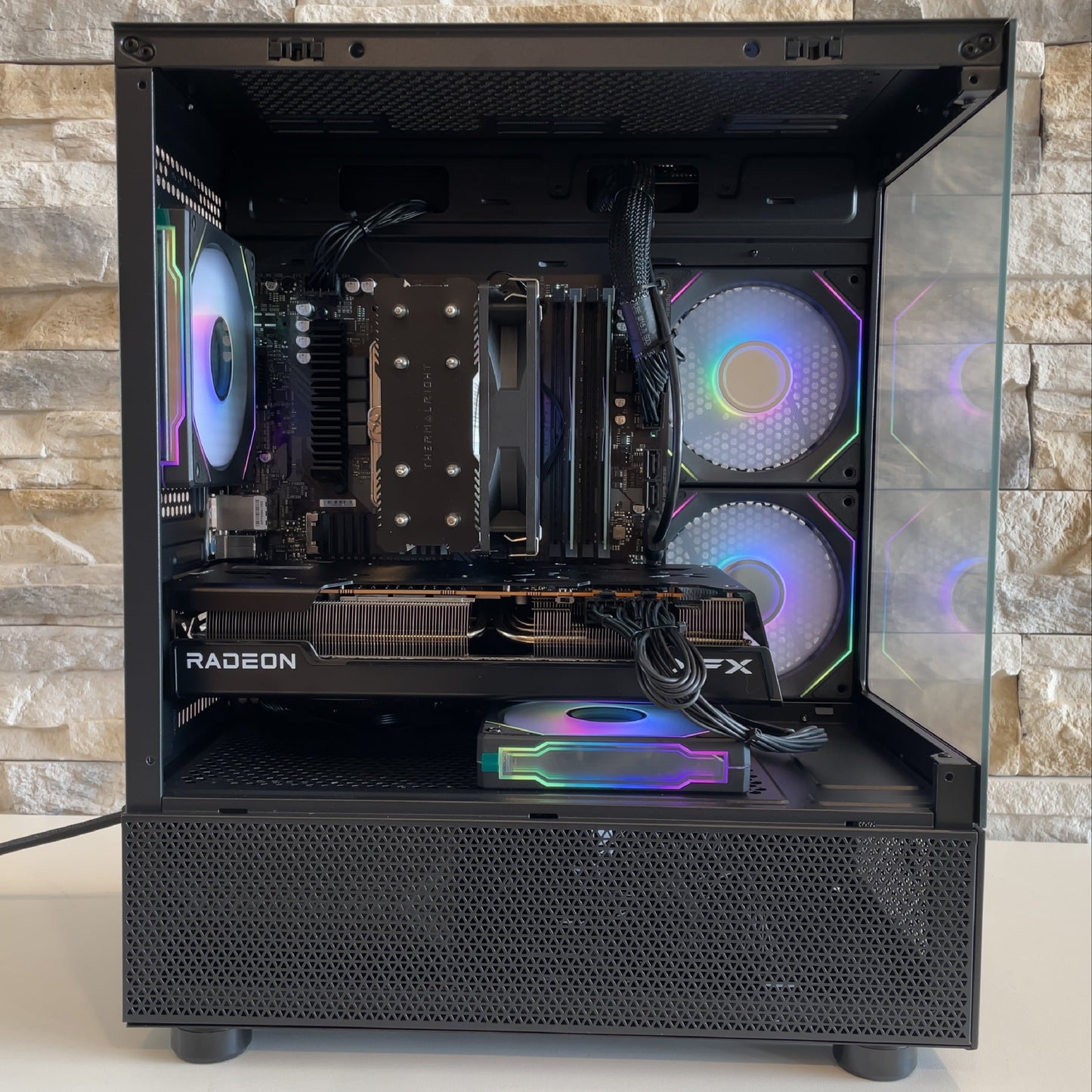 Radiance Custom RX 6750XT - Intel i5 14400F