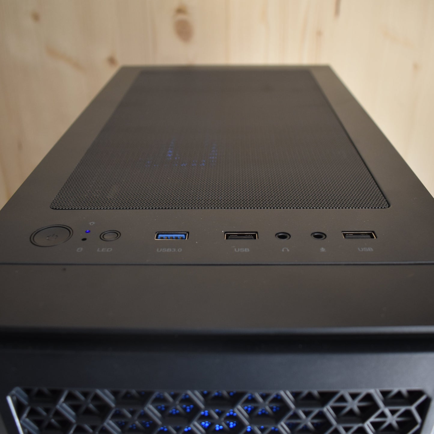 Radiance PC RX 9060 XT 16 Go - I5 14400F