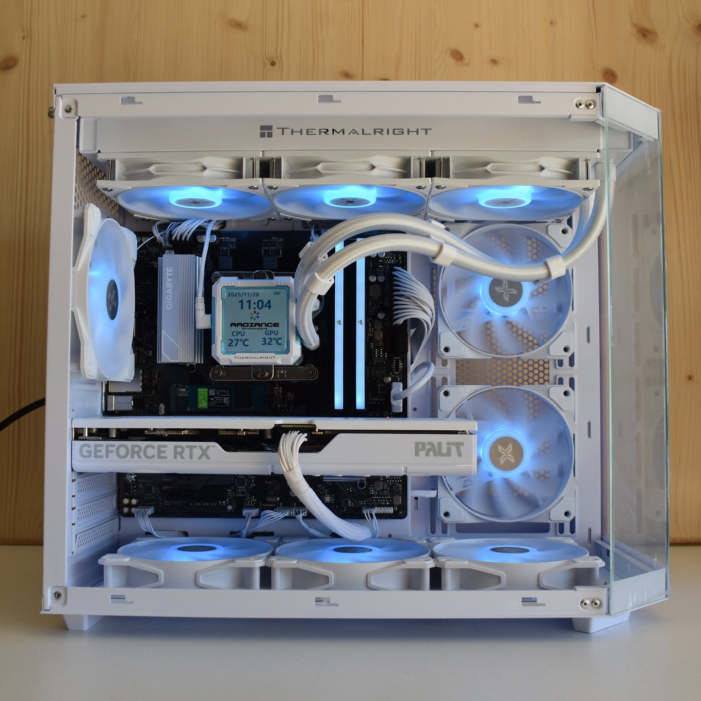 Radiance PC RTX 5070 TI - Intel I7 14700F