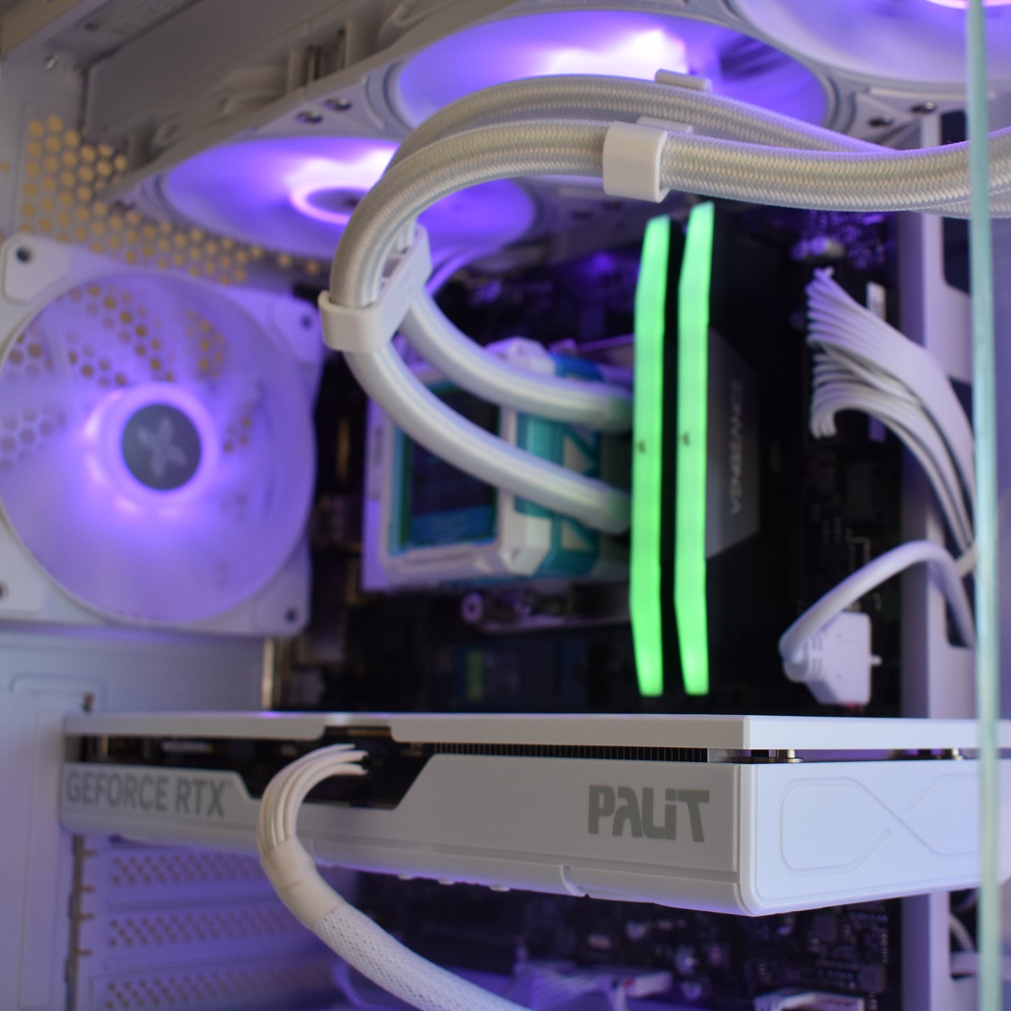 Radiance PC RTX 5070 TI - Intel I7 14700F