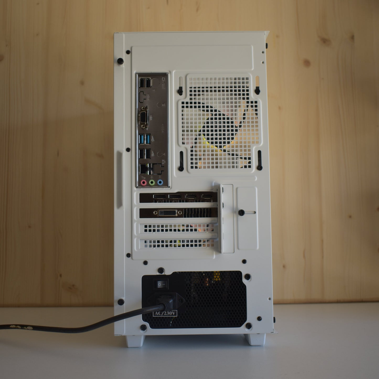 Radiance Custom RX 580 - Ryzen 5 5600 