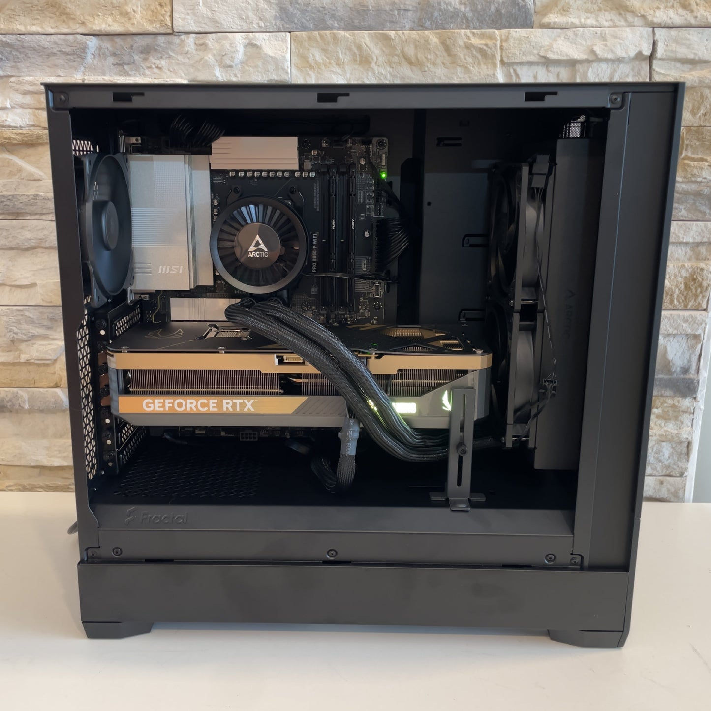 Radiance Custom RTX 5070 TI - Ryzen 7 9800X3D 