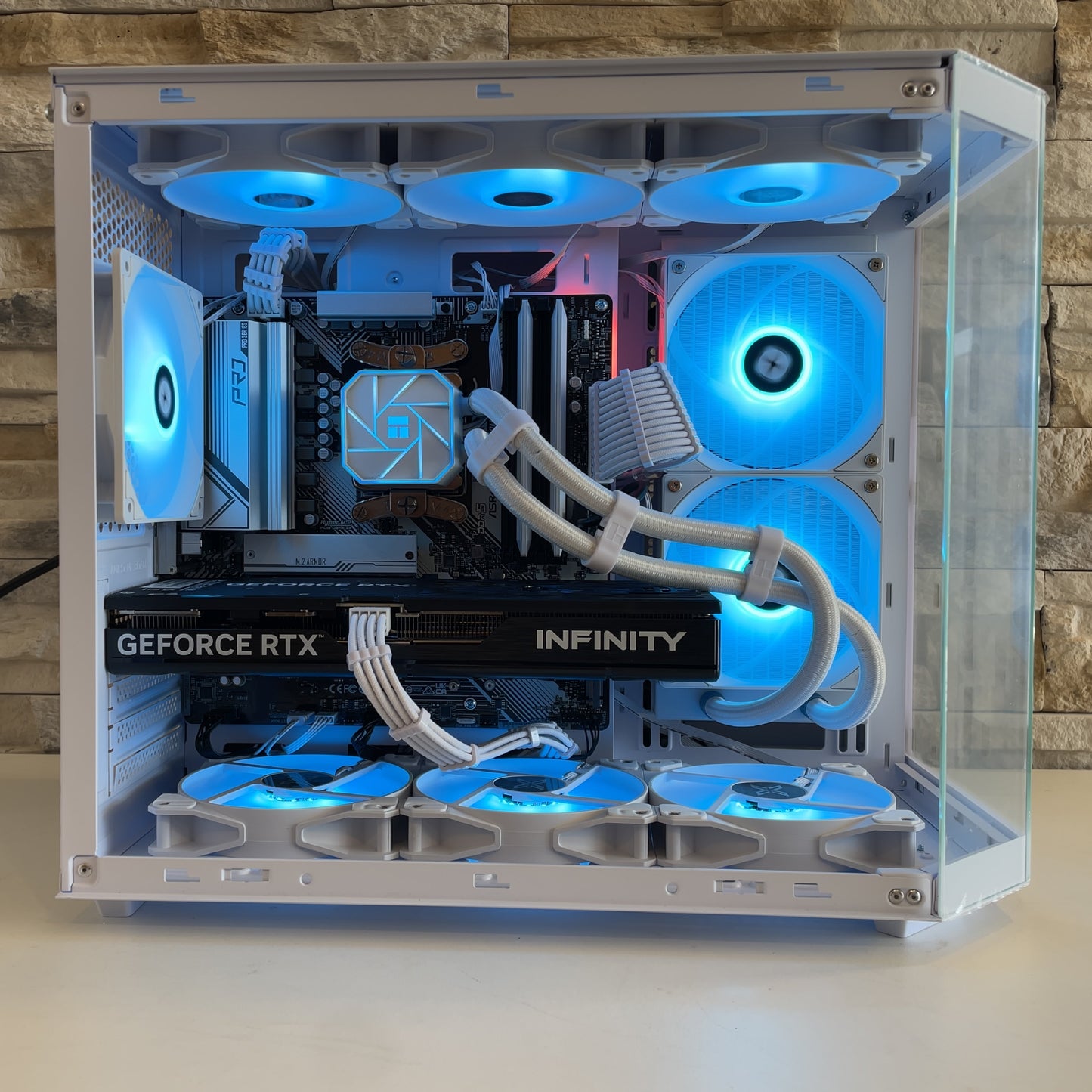 Radiance Custom RTX 5060 TI 16 GB – Ryzen 5 9600X 