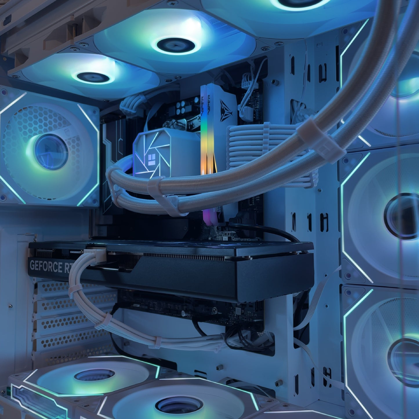 Radiance PC RTX 5060 TI 16 Go - Ryzen 5 7500F