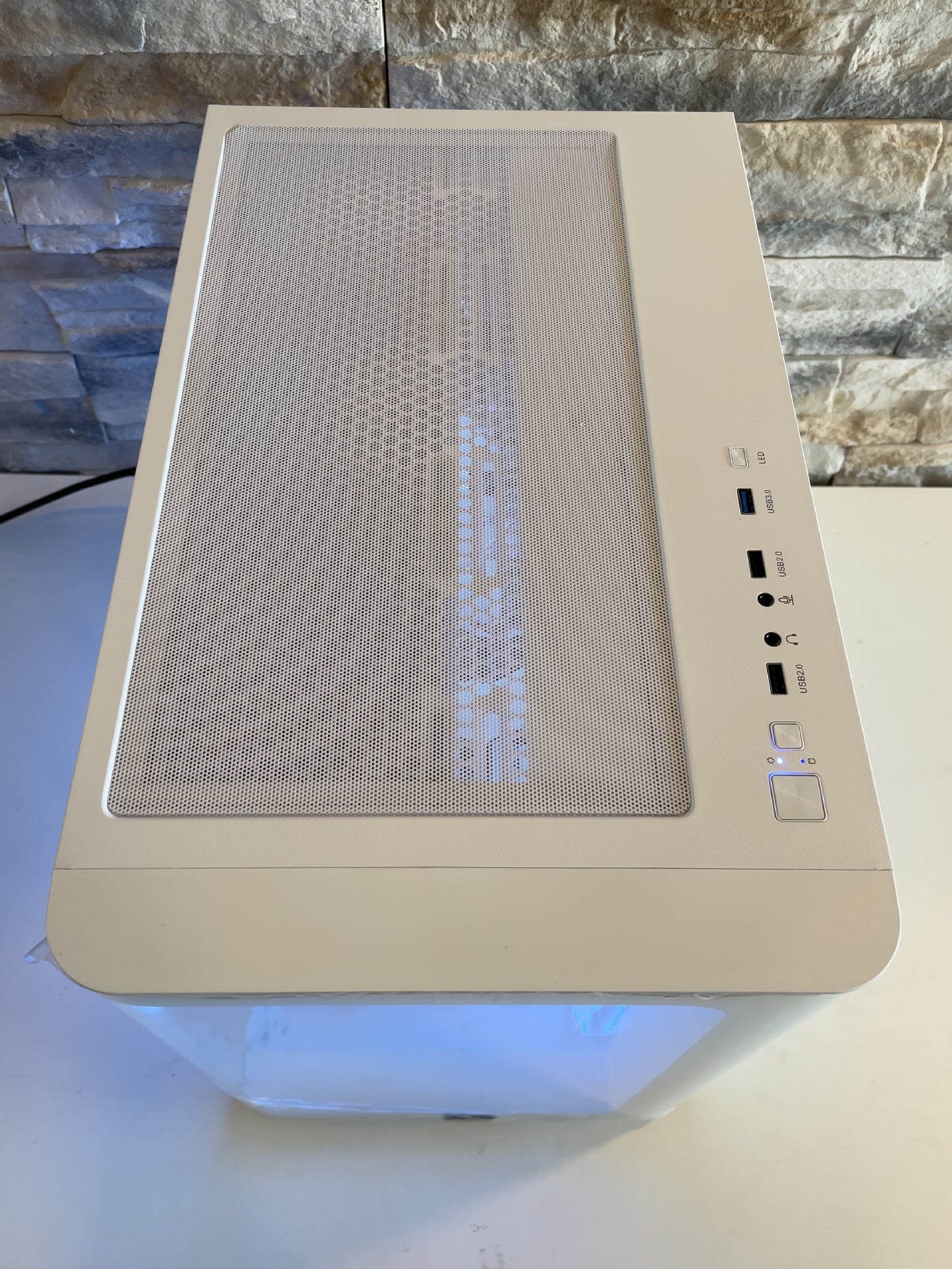 Radiance PC RTX 5060 TI 16 Go - Ryzen 5 7500F